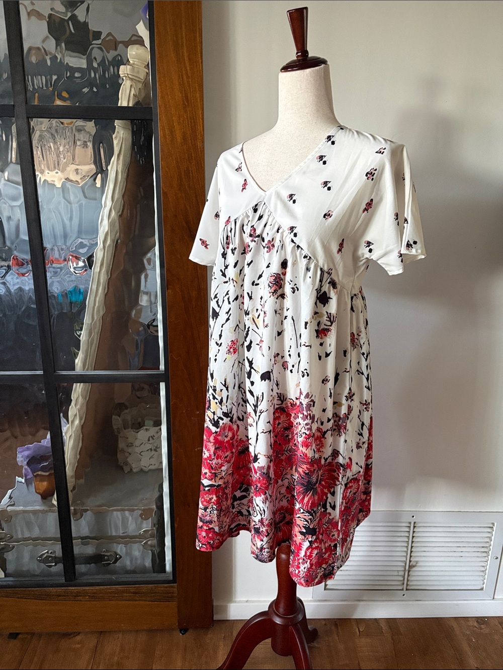 Floral V-Neck Mini Dress in White and Red